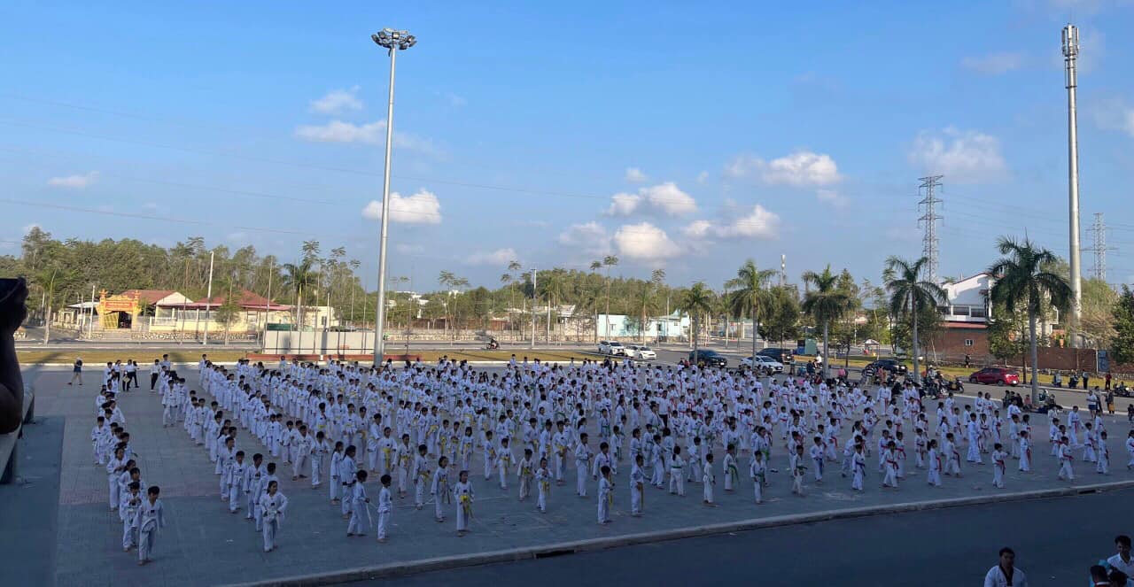 Taekwondo Slide 2